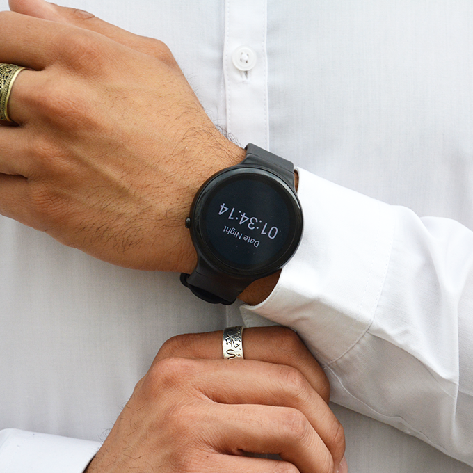 minimalist smartwatch