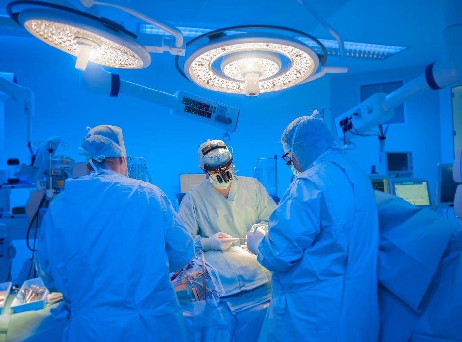 Advancing Surgical Procedures with Ground-Breaking, Hingeless Surgical Table